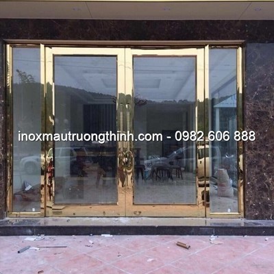 Mẫu Cửa chính inox mạ vàng