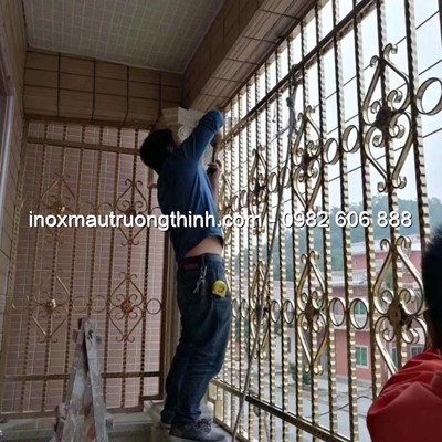 Cửa sổ Inox màu