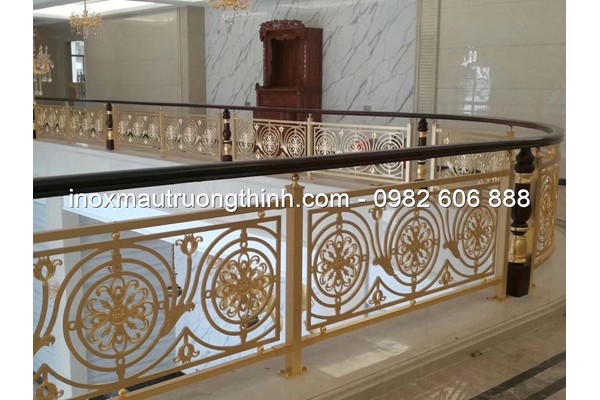 Mẫu lan can inox mạ vàng thịnh hành năm 2022