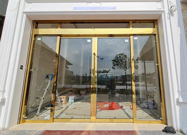 Những Điều Có Thể Bạn Chưa Biết Về Cửa Inox Mạ Vàng